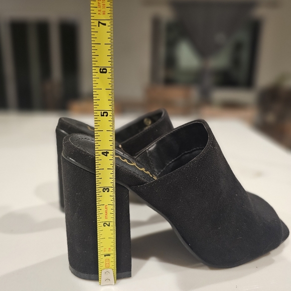 Lulus Suede Peep Toe Heel - Picture 4 of 5